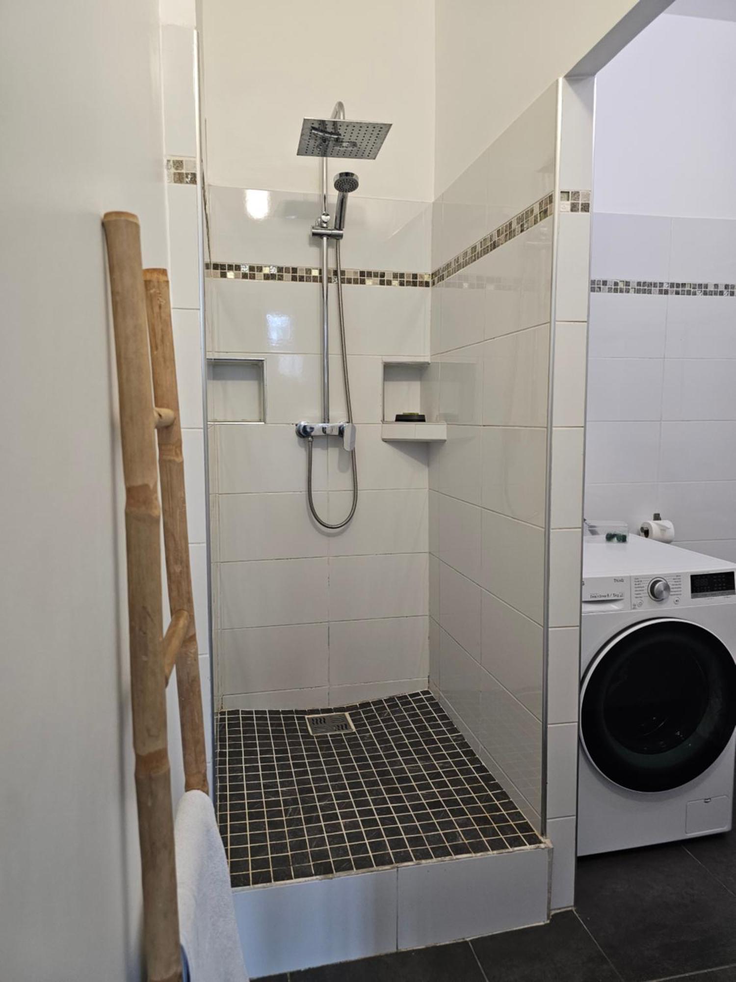 Charmant Pied-A-Terre Coeur De Ville ポワンタピートル エクステリア 写真